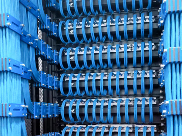 �ۺϲ���ϵͳ